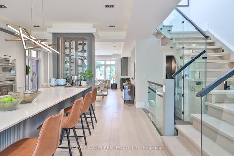 Photo 9 at 105 Donlea Drive, Leaside, Toronto