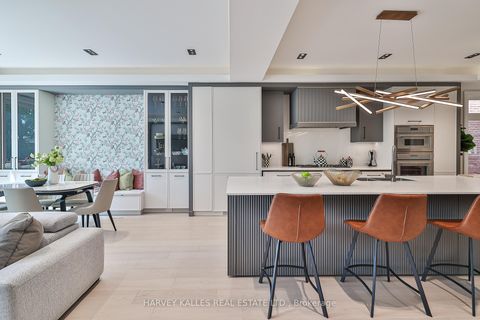 Photo 11 at 105 Donlea Drive, Leaside, Toronto