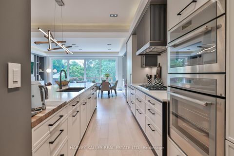 Photo 13 at 105 Donlea Drive, Leaside, Toronto