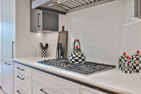 Photo 14 at 105 Donlea Drive, Leaside, Toronto