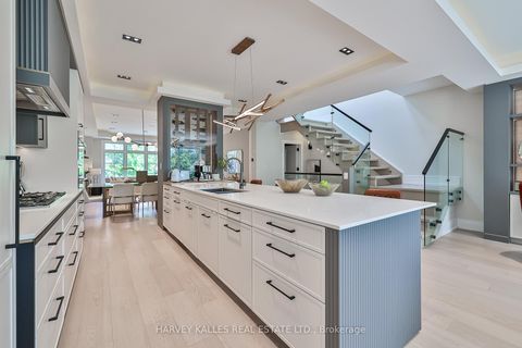 Photo 16 at 105 Donlea Drive, Leaside, Toronto