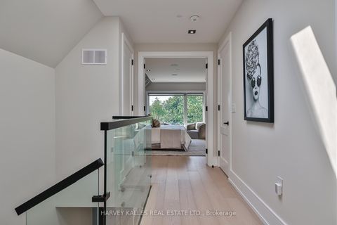 Photo 23 at 105 Donlea Drive, Leaside, Toronto