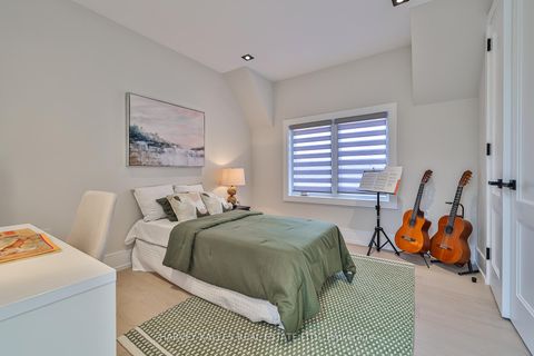 Photo 29 at 105 Donlea Drive, Leaside, Toronto