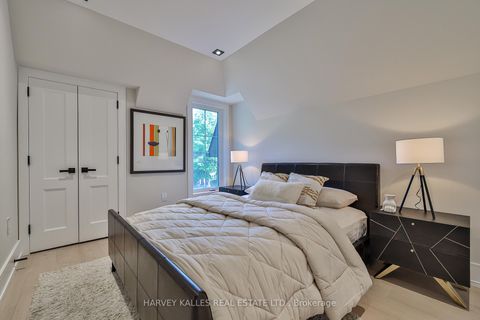 Photo 34 at 105 Donlea Drive, Leaside, Toronto