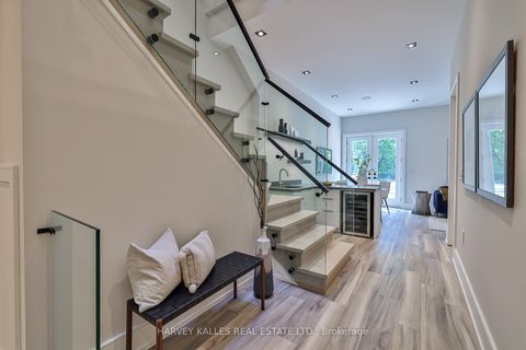 Photo 38 at 105 Donlea Drive, Leaside, Toronto