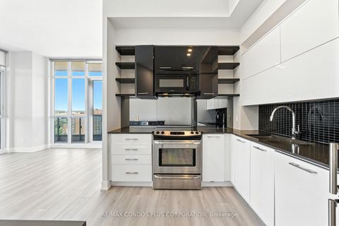 Photo 3 at Lph15 - 9471 Yonge Street, Observatory, Richmond Hill