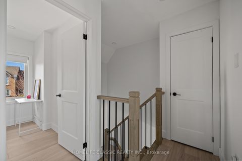 Photo 20 at 14 Larissa Court, Maple, Vaughan