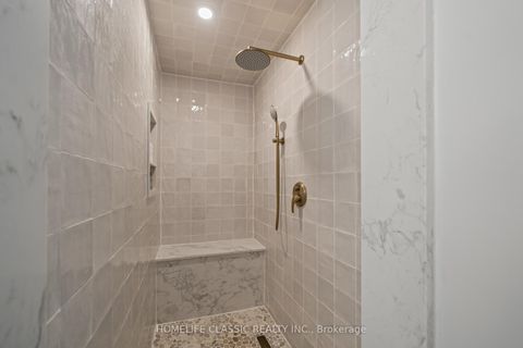 Photo 26 at 14 Larissa Court, Maple, Vaughan