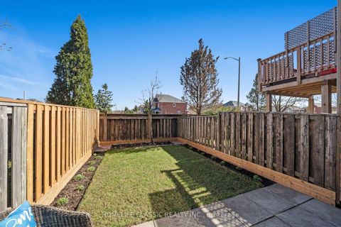 Photo 35 at 14 Larissa Court, Maple, Vaughan