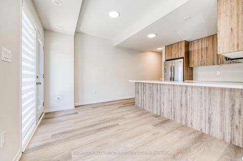 Photo 12 at 20 Matawin Lane, Headford Business Park, Richmond Hill Photo 12 at 20 Matawin Lane, Headford Business Park, Richmond Hill