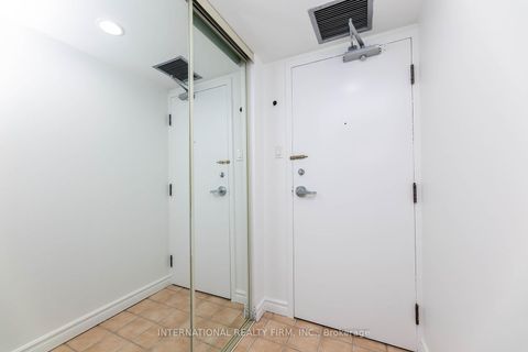Photo 8 at 215 - 705 King Street W, Niagara, Toronto