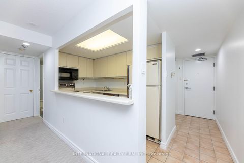 Photo 11 at 215 - 705 King Street W, Niagara, Toronto