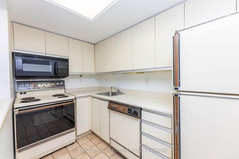 Photo 13 at 215 - 705 King Street W, Niagara, Toronto