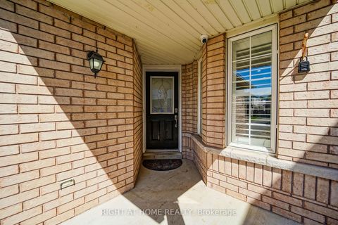 Photo 6 at 211 Andona Crescent, Centennial Scarborough, Toronto