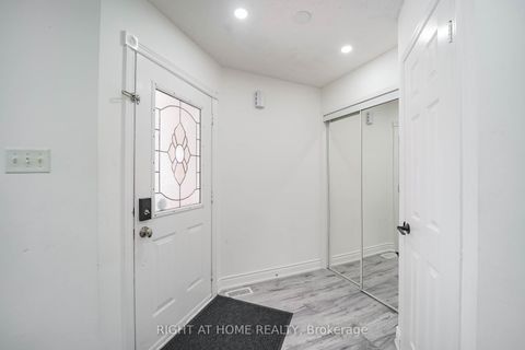 Photo 7 at 211 Andona Crescent, Centennial Scarborough, Toronto