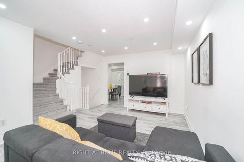Photo 11 at 211 Andona Crescent, Centennial Scarborough, Toronto