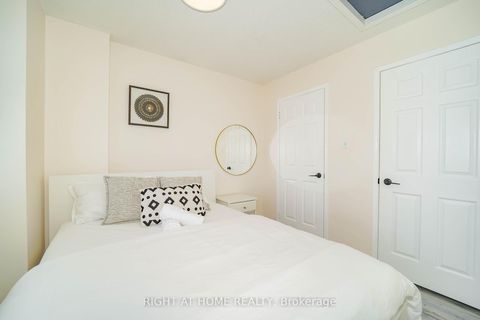 Photo 34 at 211 Andona Crescent, Centennial Scarborough, Toronto