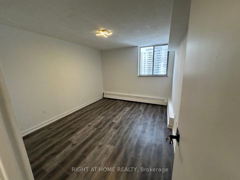 Photo 5 at 1616 - 320 Dixon Road, The Westway, Toronto