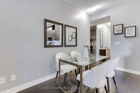 Photo 9 at 618 - 199 Richmond Street W, Waterfront Communities C1, Toronto