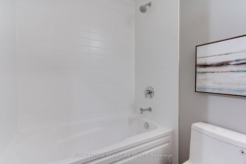 Photo 24 at 618 - 199 Richmond Street W, Waterfront Communities C1, Toronto