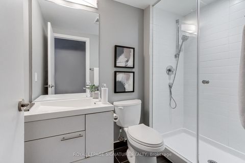 Photo 29 at 618 - 199 Richmond Street W, Waterfront Communities C1, Toronto