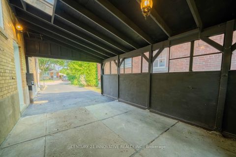 Photo 4 at 57 Leahann Drive, Dorset Park, Toronto