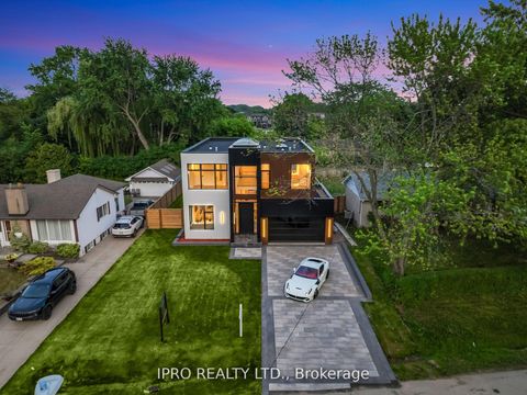Photo 1 at 1328 Waverly Avenue, BR Bronte, Oakville