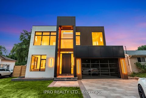 Photo 4 at 1328 Waverly Avenue, BR Bronte, Oakville