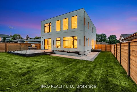 Photo 41 at 1328 Waverly Avenue, BR Bronte, Oakville