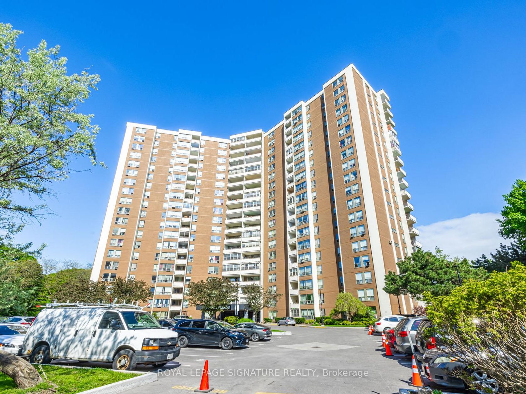 1914 - 60 Pavane Linkway, Flemingdon Park, Toronto 