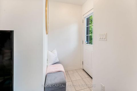 Photo 14 at 1 - 6 Bicknell Avenue, Eglinton West, Toronto