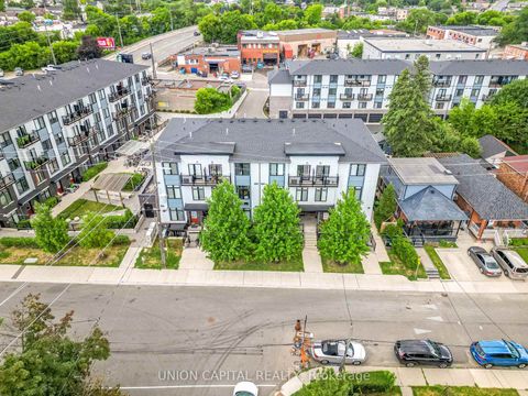 Photo 18 at 1 - 6 Bicknell Avenue, Eglinton West, Toronto