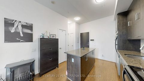 Photo 11 at 710 - 112 George Street, Moss Park, Toronto