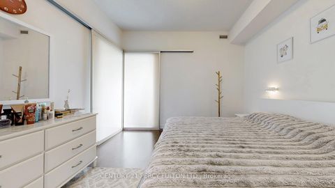 Photo 17 at 710 - 112 George Street, Moss Park, Toronto