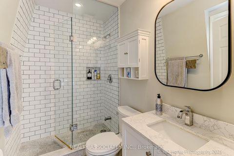 Photo 11 at 4 - 215 16th Avenue, Langstaff, Richmond Hill