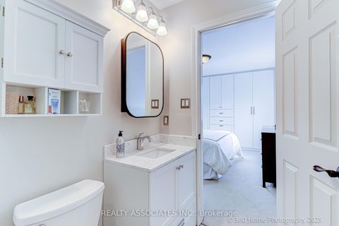 Photo 12 at 4 - 215 16th Avenue, Langstaff, Richmond Hill