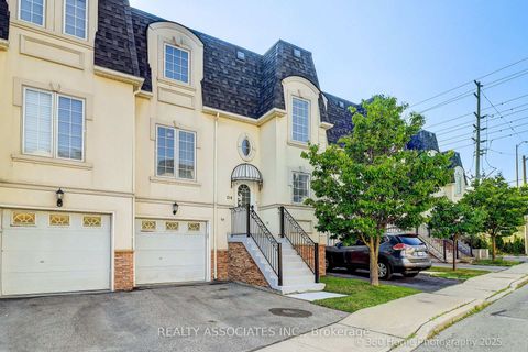 Photo 28 at 4 - 215 16th Avenue, Langstaff, Richmond Hill