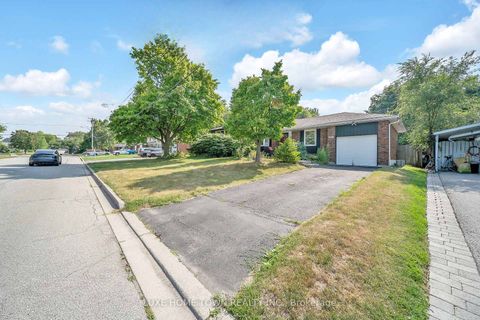 Photo 42 at 764 Hillcrest Road, West Shore, Pickering