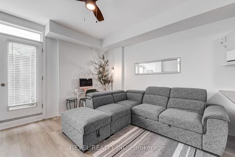 Photo 7 at 98 Connolly Street, Pellam Park, Toronto