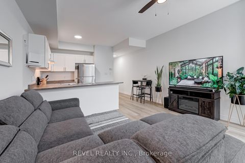 Photo 10 at 98 Connolly Street, Pellam Park, Toronto