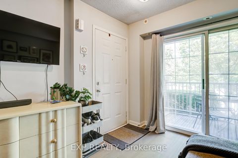 Photo 5 at TH23 - 93 The Queensway, Swansea, Toronto