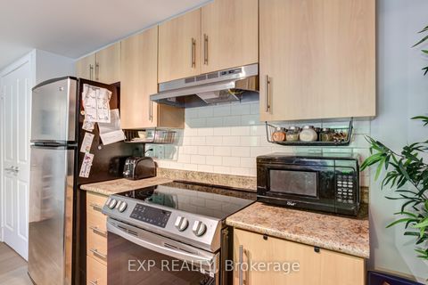 Photo 10 at TH23 - 93 The Queensway, Swansea, Toronto