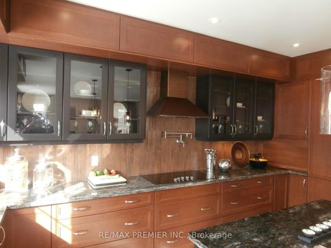 Photo 8 at 76 Orleans Circle, Vellore Village, Vaughan