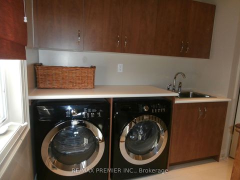 Photo 19 at 76 Orleans Circle, Vellore Village, Vaughan