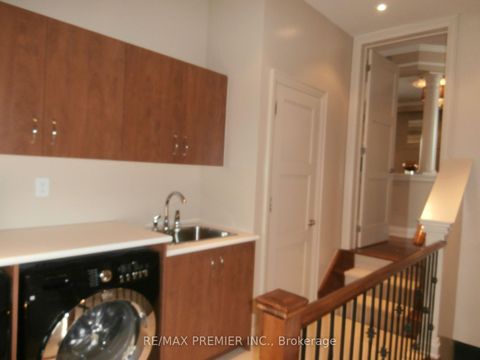 Photo 20 at 76 Orleans Circle, Vellore Village, Vaughan
