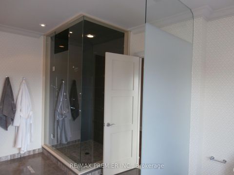 Photo 24 at 76 Orleans Circle, Vellore Village, Vaughan