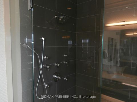 Photo 25 at 76 Orleans Circle, Vellore Village, Vaughan