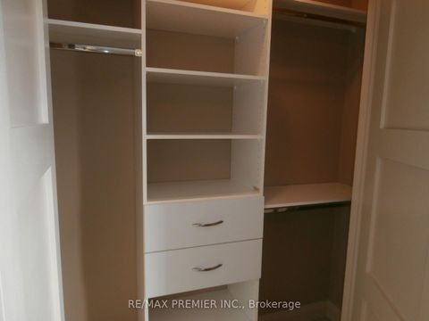 Photo 35 at 76 Orleans Circle, Vellore Village, Vaughan