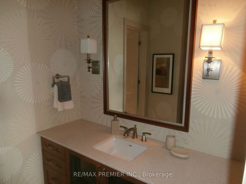 Photo 38 at 76 Orleans Circle, Vellore Village, Vaughan