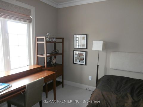 Photo 41 at 76 Orleans Circle, Vellore Village, Vaughan